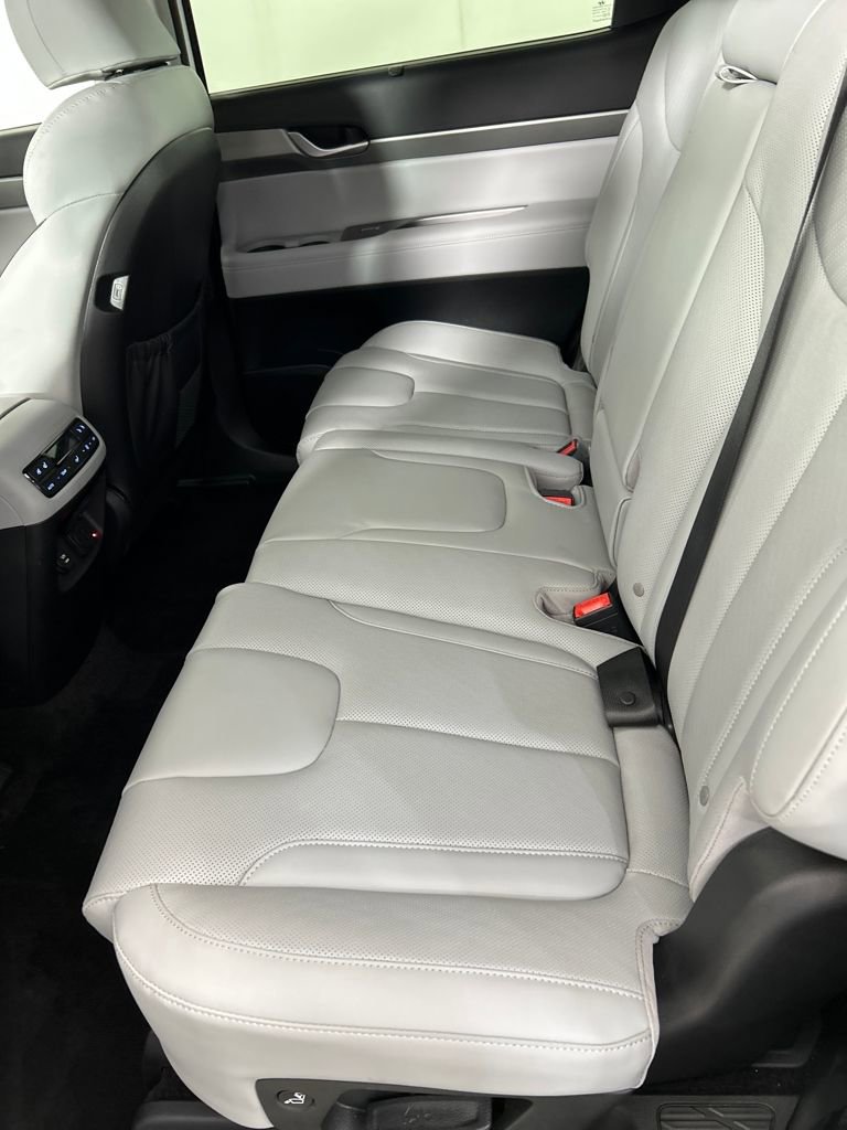 Used 2025 Hyundai Palisade SEL image 25