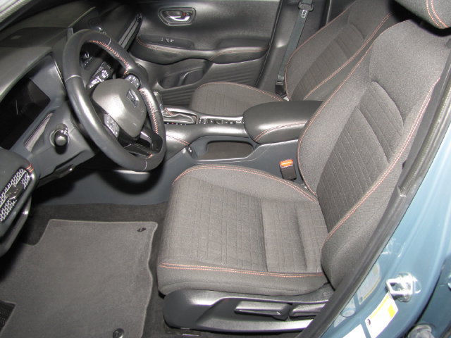 Certified 2025 Honda HR-V Sport image 31