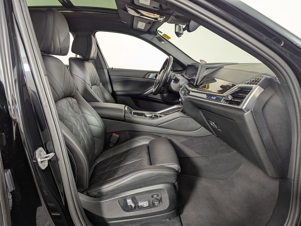 Used 2024 BMW X6 xDrive40i image 32