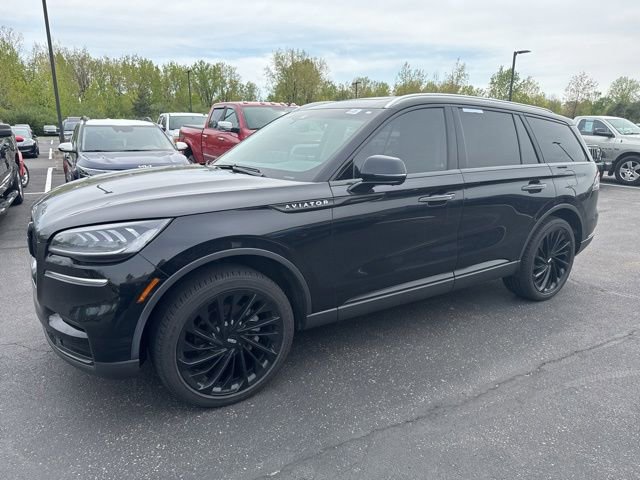 Used 2023 Lincoln Aviator Reserve w/ Class IV Trailer Tow Package AWD/4WD image 2