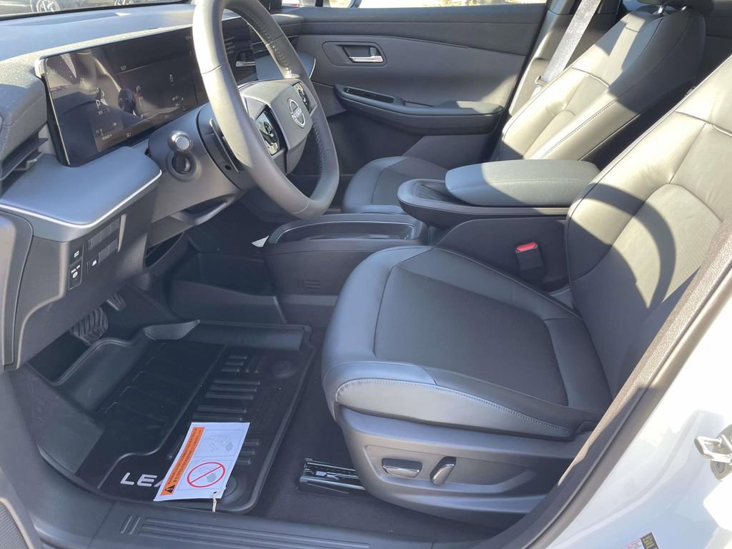 New 2026 Nissan Leaf SV+ w/ Floor Mat Package (SV+) FWD image 17