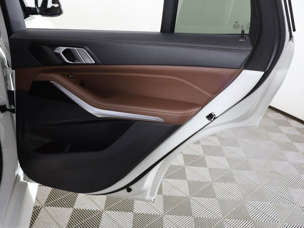 Used 2023 BMW X5 xDrive40i image 28