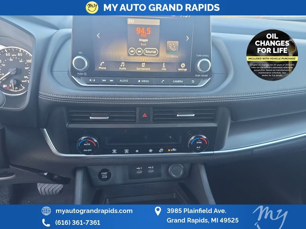 Used 2025 Nissan Rogue SV AWD/4WD image 19