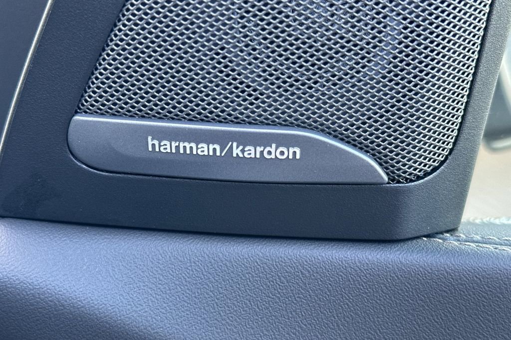 New 2026 BMW X5 xDrive40i w/ Climate Comfort Package image 20