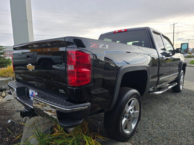 Used 2018 Chevrolet Silverado 2500 LTZ w/ Vortec Plus Package image 4