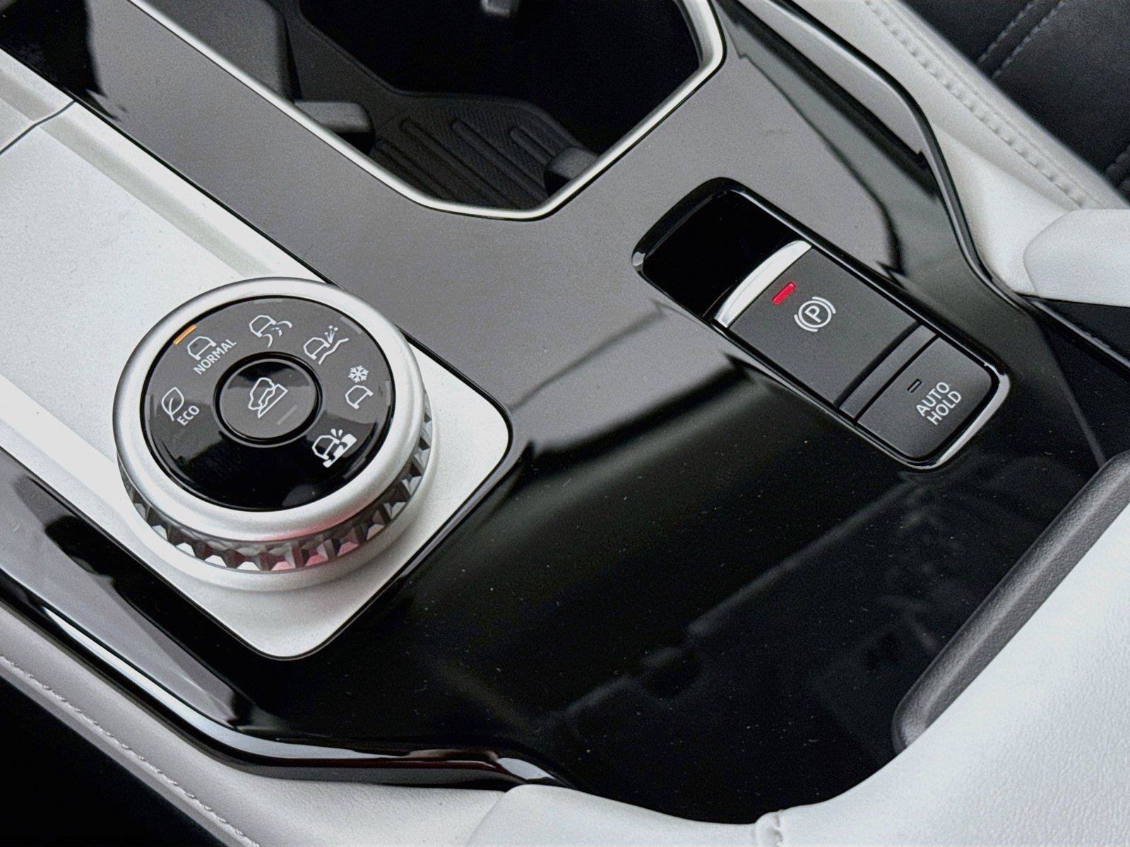 New 2026 Mitsubishi Outlander SE AWD/4WD image 17