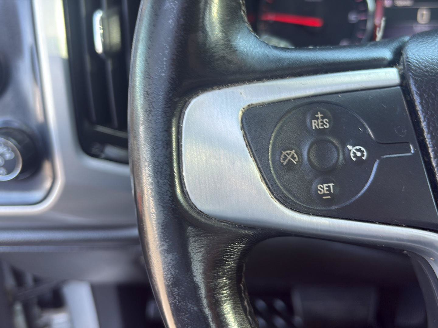 Used 2015 GMC Sierra 2500 SLE AWD/4WD image 23