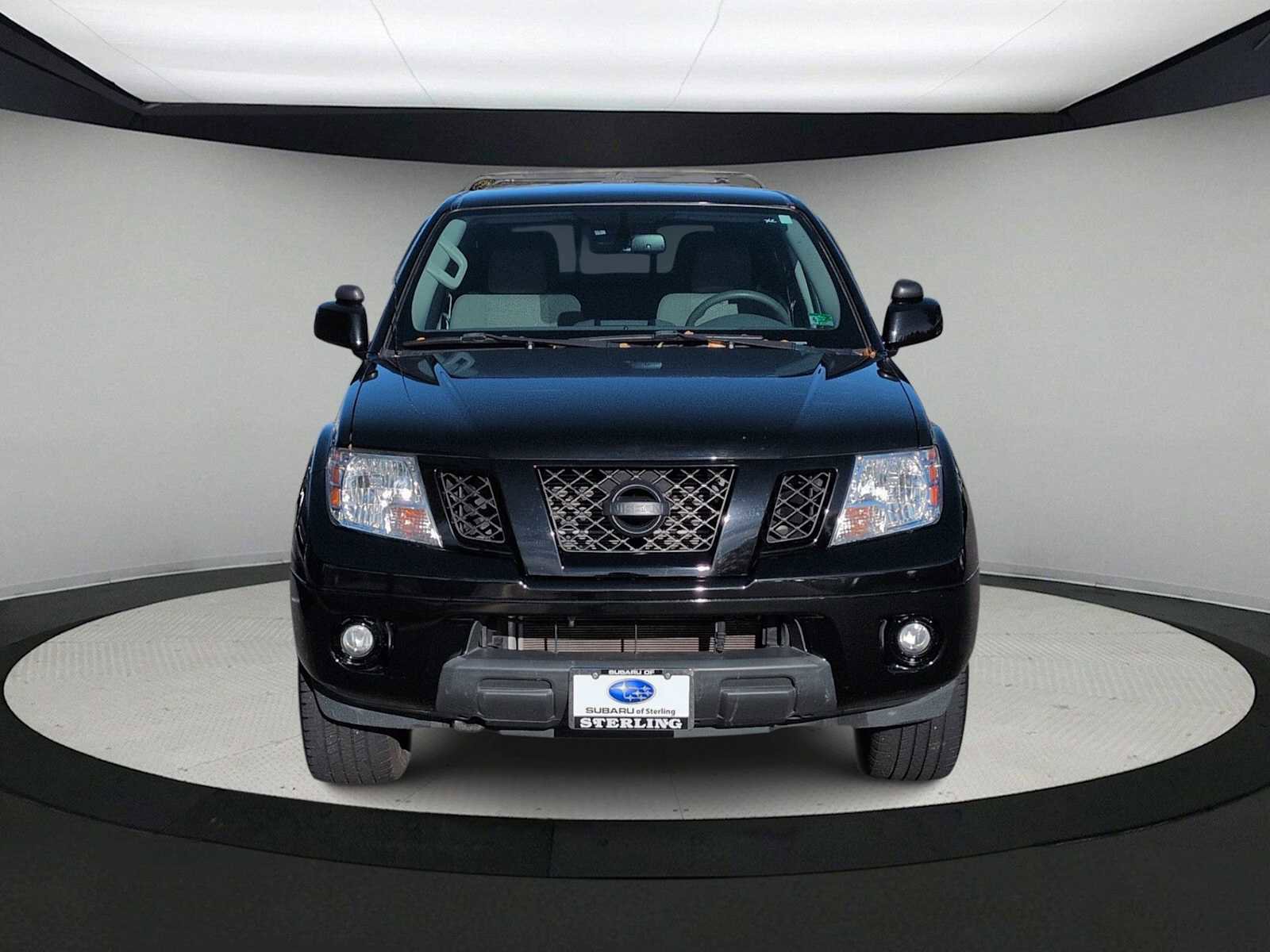 Used 2021 Nissan Frontier SV w/ Midnight Edition Floor Mats image 3