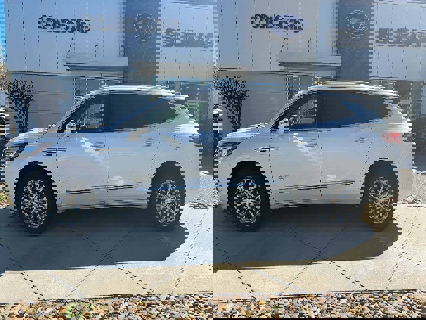 Used 2020 Buick Enclave Avenir w/ Avenir Technology Package image 1