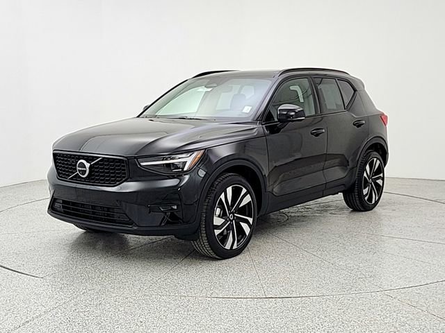 Used 2026 Volvo XC40 B5 Ultra