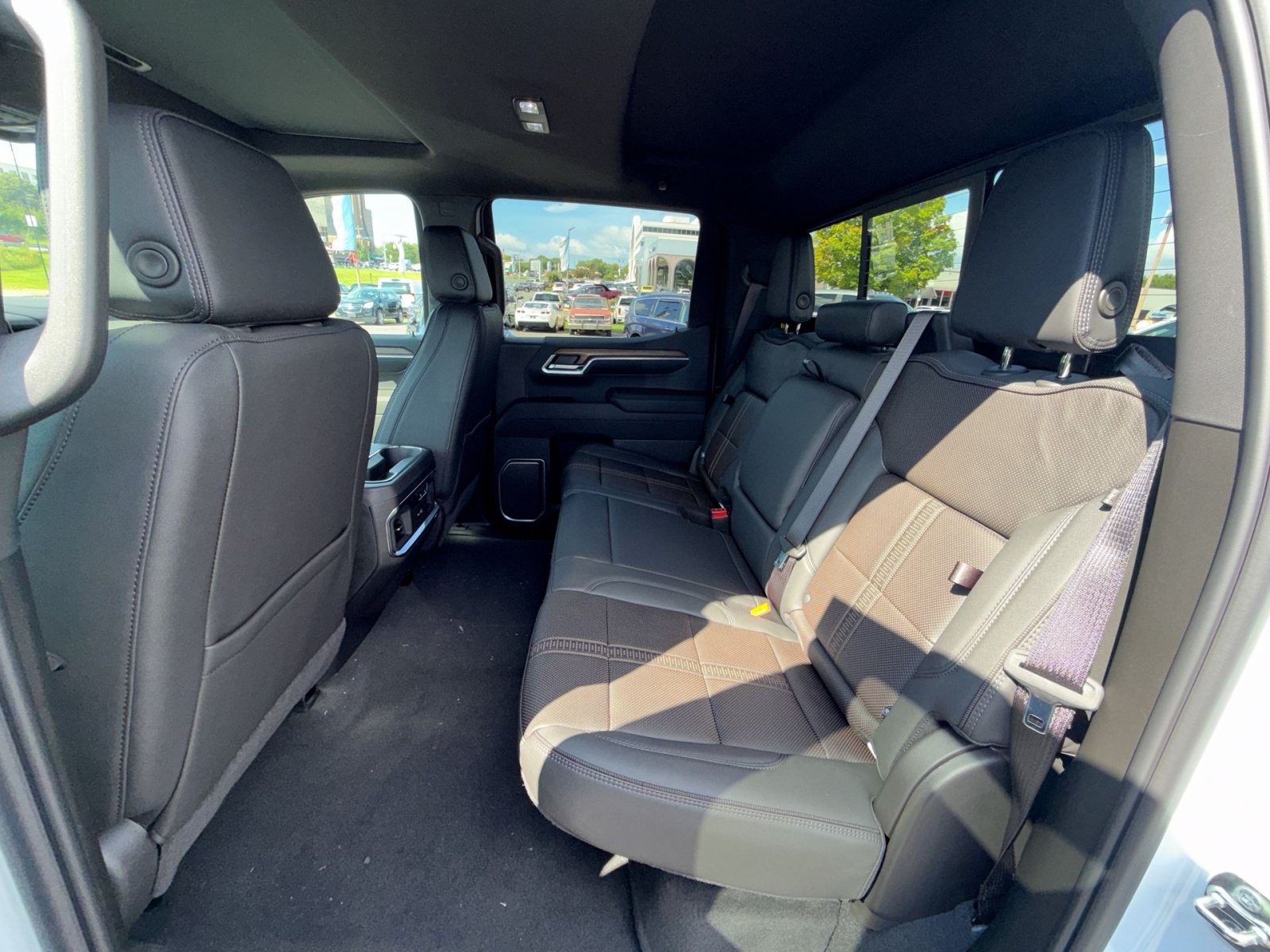 New 2026 Chevrolet Silverado 1500 High Country AWD/4WD image 25