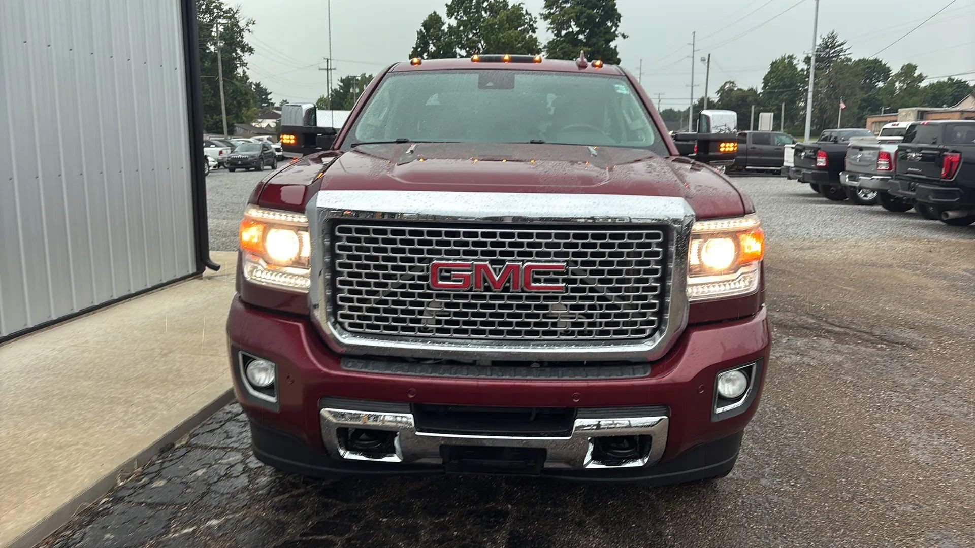 Used 2015 GMC Sierra 2500 Denali w/ Duramax Plus Package AWD/4WD image 13