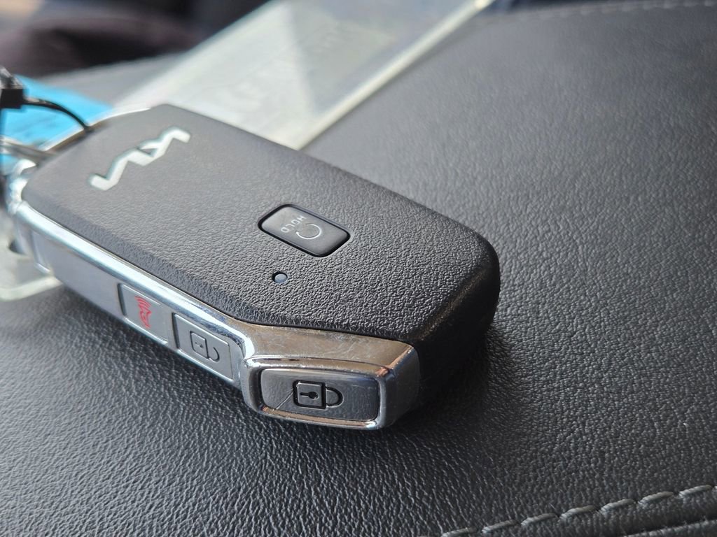 Certified 2025 Kia Seltos S FWD image 32