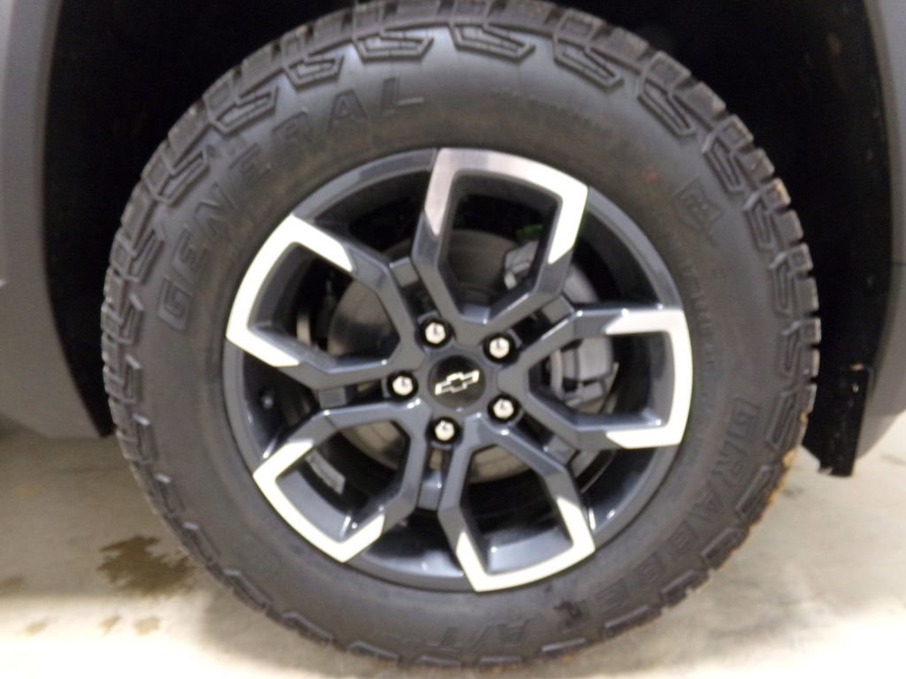 New 2026 Chevrolet Equinox ACTIV w/ Convenience Package III image 33