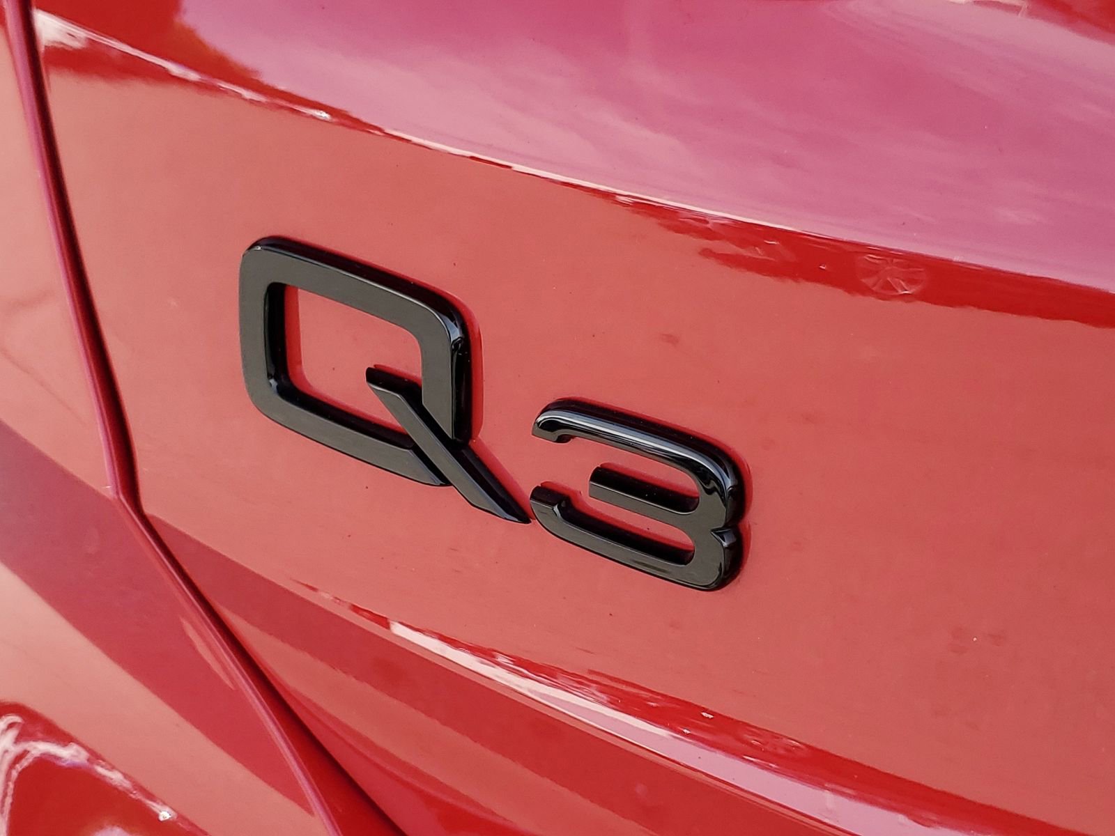 Used 2025 Audi Q3 2.0T Premium w/ Convenience Package image 7