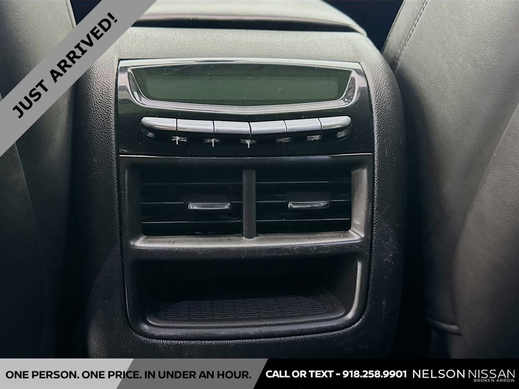 Used 2017 Cadillac XT5 Platinum image 27