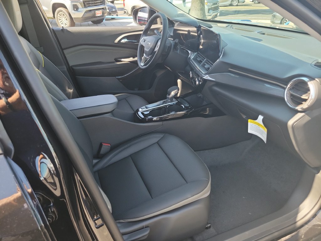 New 2026 Chevrolet Trax ACTIV w/ Driver Confidence Package FWD image 17
