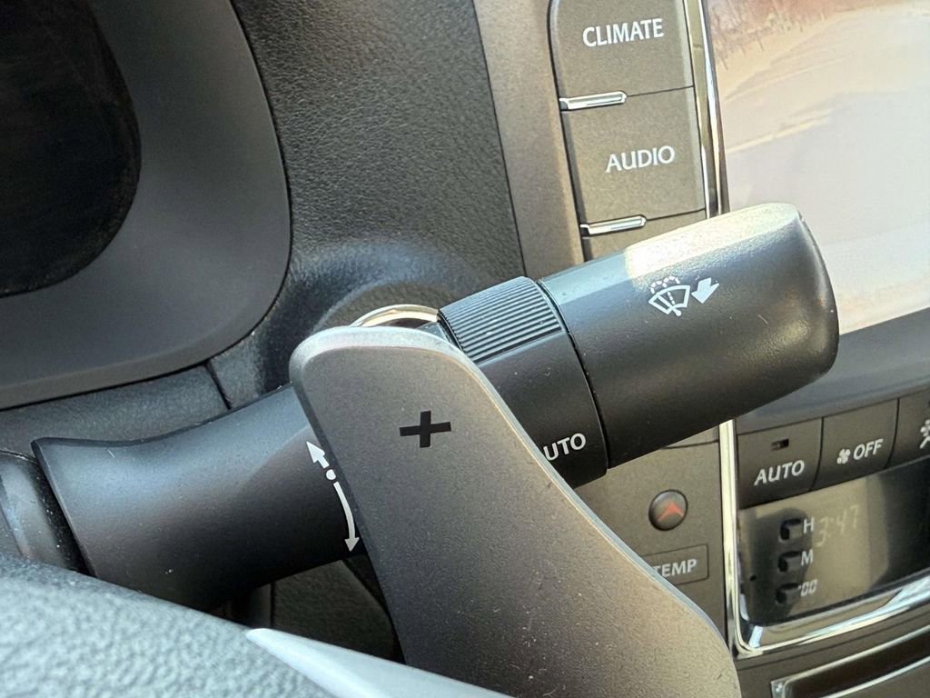 Used 2014 Lexus IS 250C w/ Luxury Package image 27