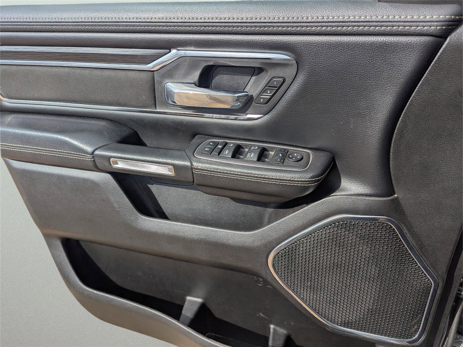 Used 2024 RAM 1500 Laramie image 18