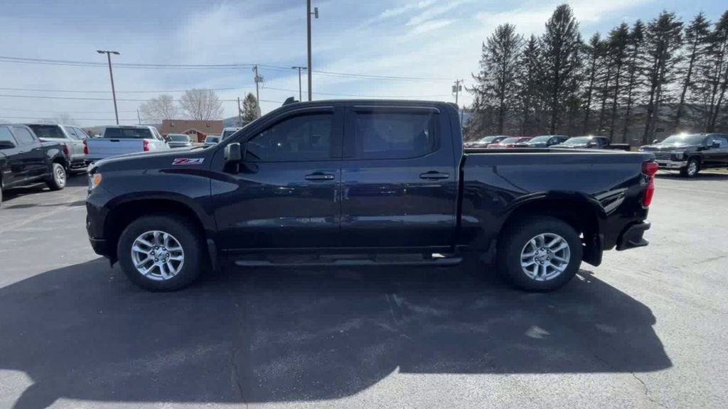 Used 2022 Chevrolet Silverado 1500 RST image 5