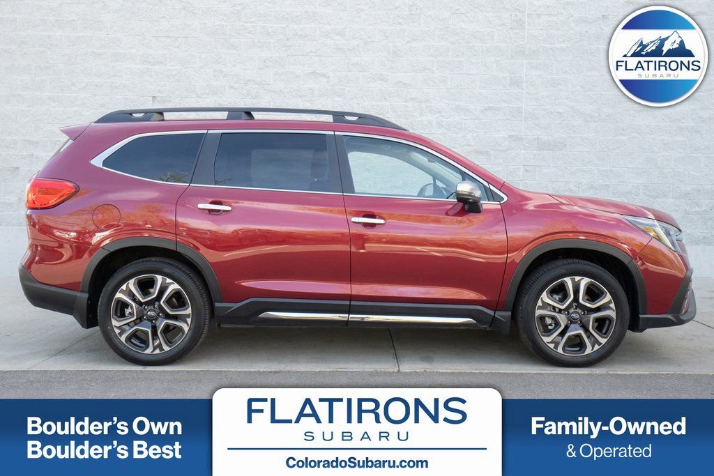 Used 2023 Subaru Ascent Touring AWD/4WD image 1