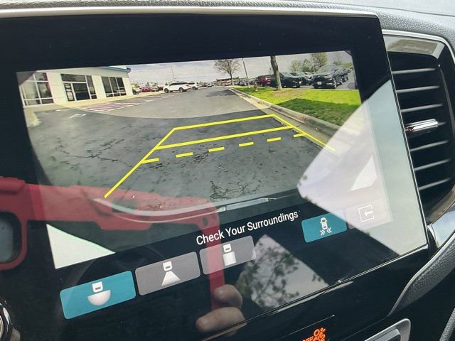 Used 2025 Honda Passport Black Edition image 28