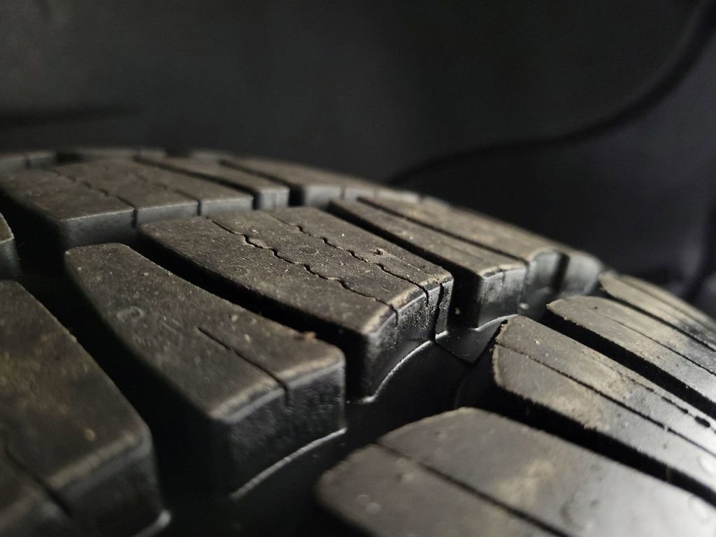 Used 2019 Toyota RAV4 XLE image 11