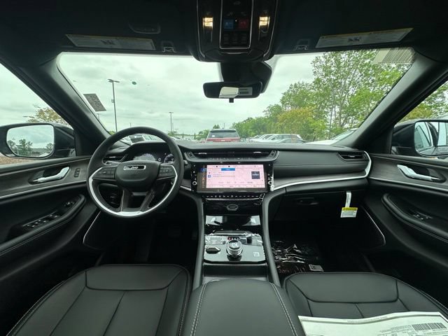 New 2026 Jeep Grand Cherokee L Limited AWD/4WD image 2