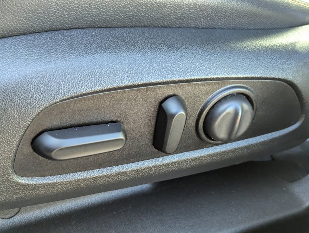 Used 2021 GMC Terrain SLT image 26