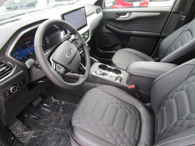 New 2024 Ford Escape SE w/ PHEV Premium Package image 32