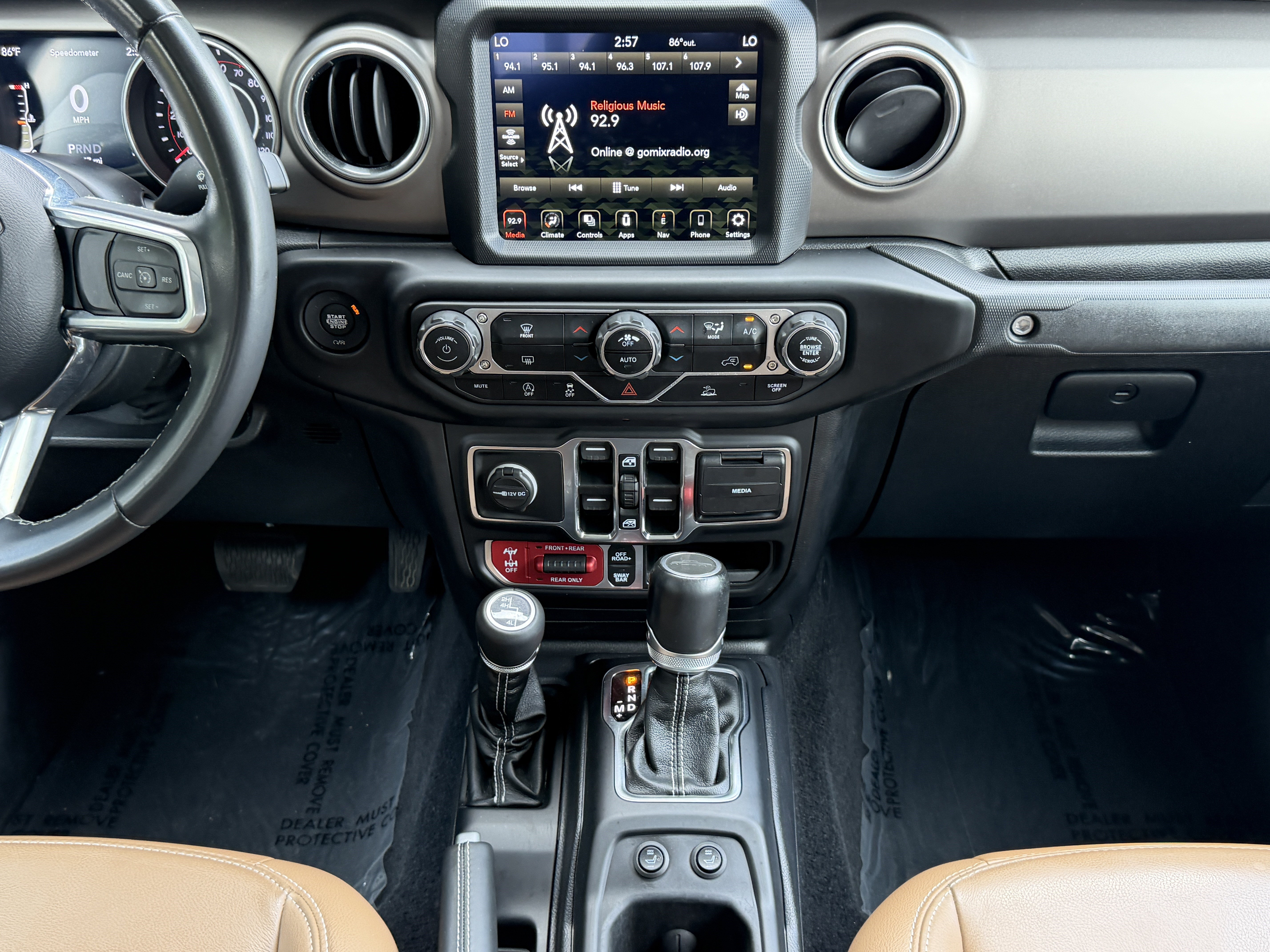 Used 2021 Jeep Gladiator Rubicon AWD/4WD image 18