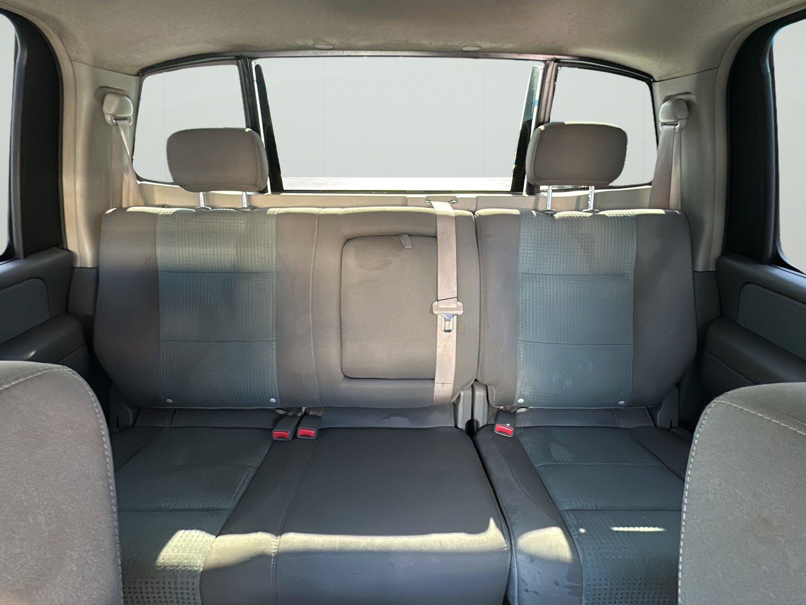 Used 2005 Nissan Titan SE w/ (W01) Utility Bed Pkg AWD/4WD image 12