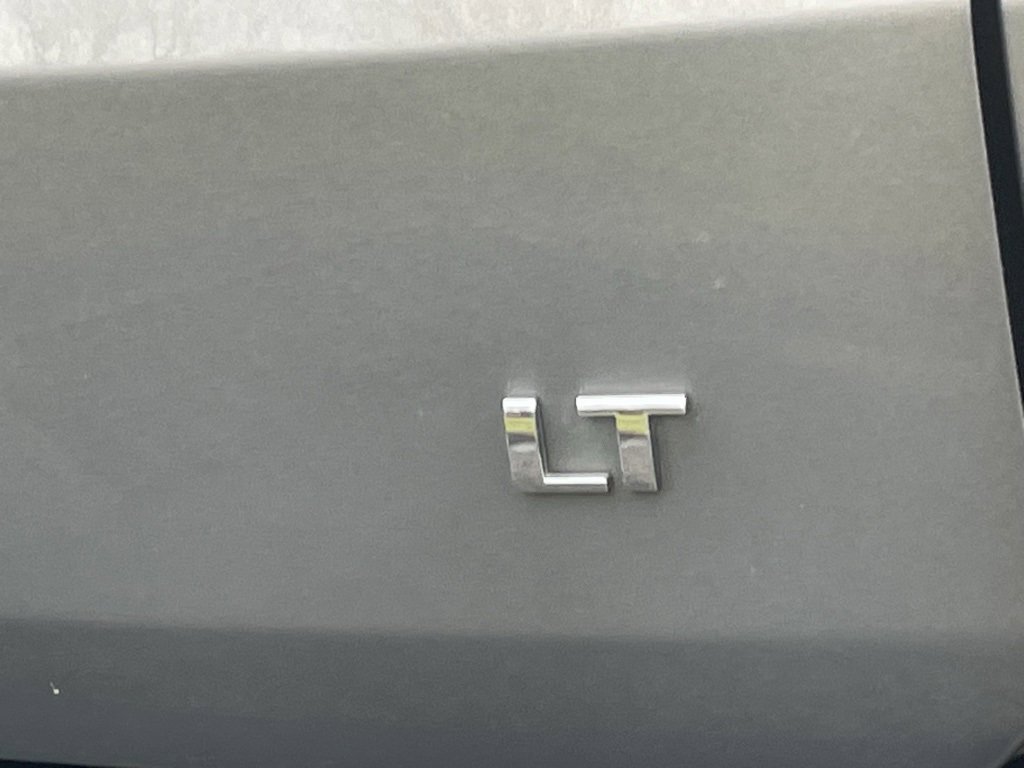 Used 2018 Chevrolet Traverse LT image 22