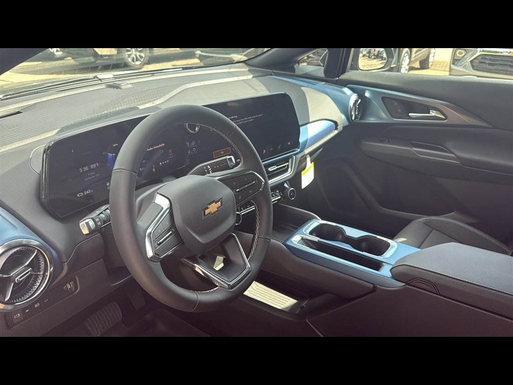New 2025 Chevrolet Equinox EV LT FWD image 9
