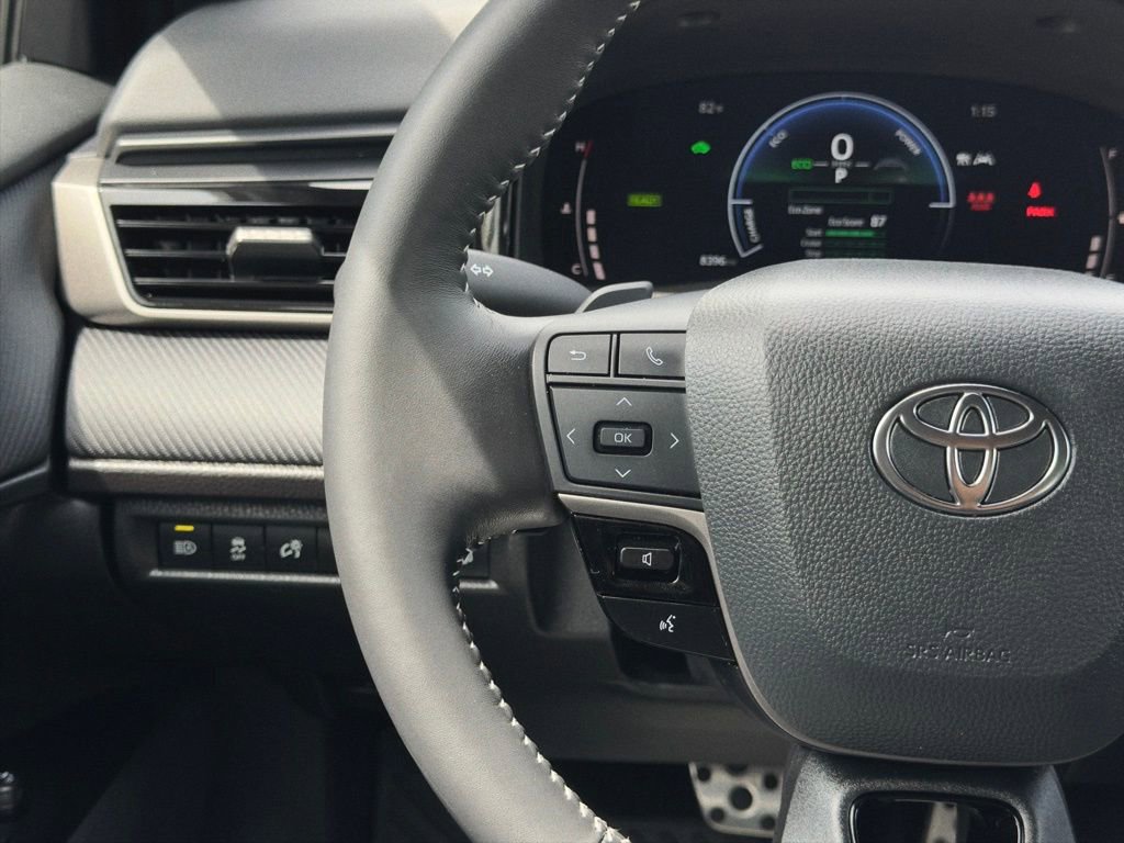 Used 2025 Toyota Camry SE w/ Convenience Package AWD/4WD image 8