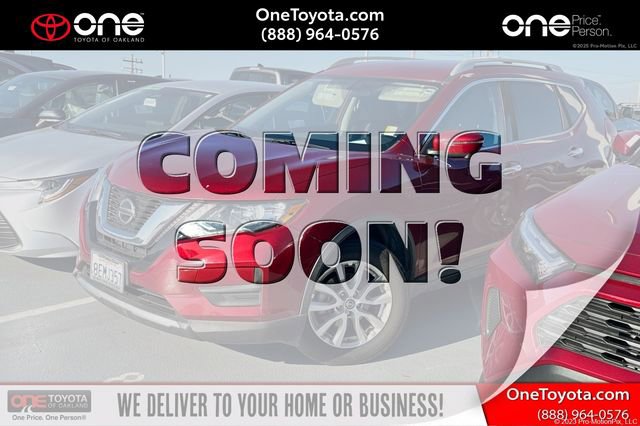 Used 2018 Nissan Rogue SV w/ Premium Package