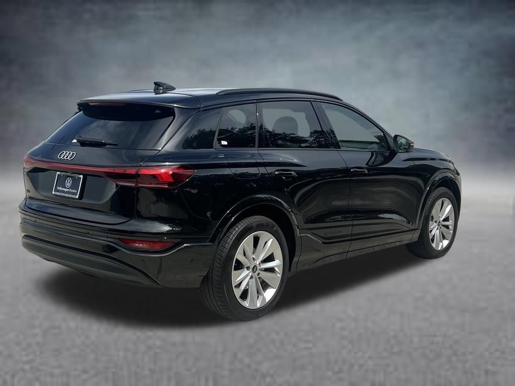 Used 2025 Audi Q6 e-tron Premium w/ Convenience Package RWD image 4