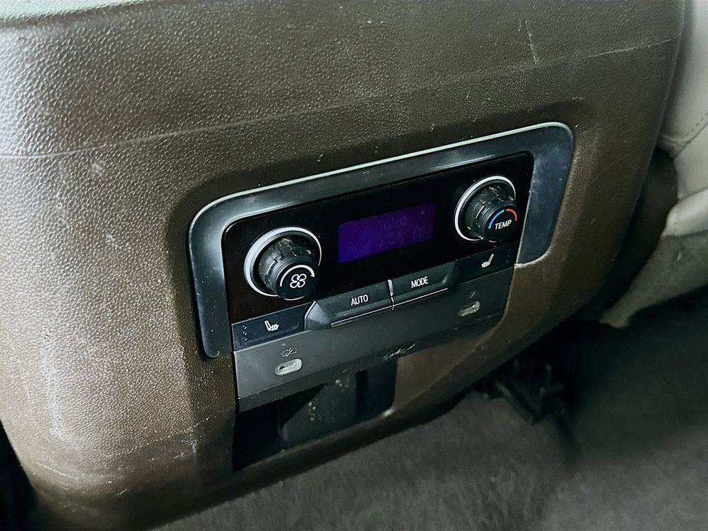 Used 2021 Chevrolet Tahoe LT w/ LT Signature Package RWD image 32