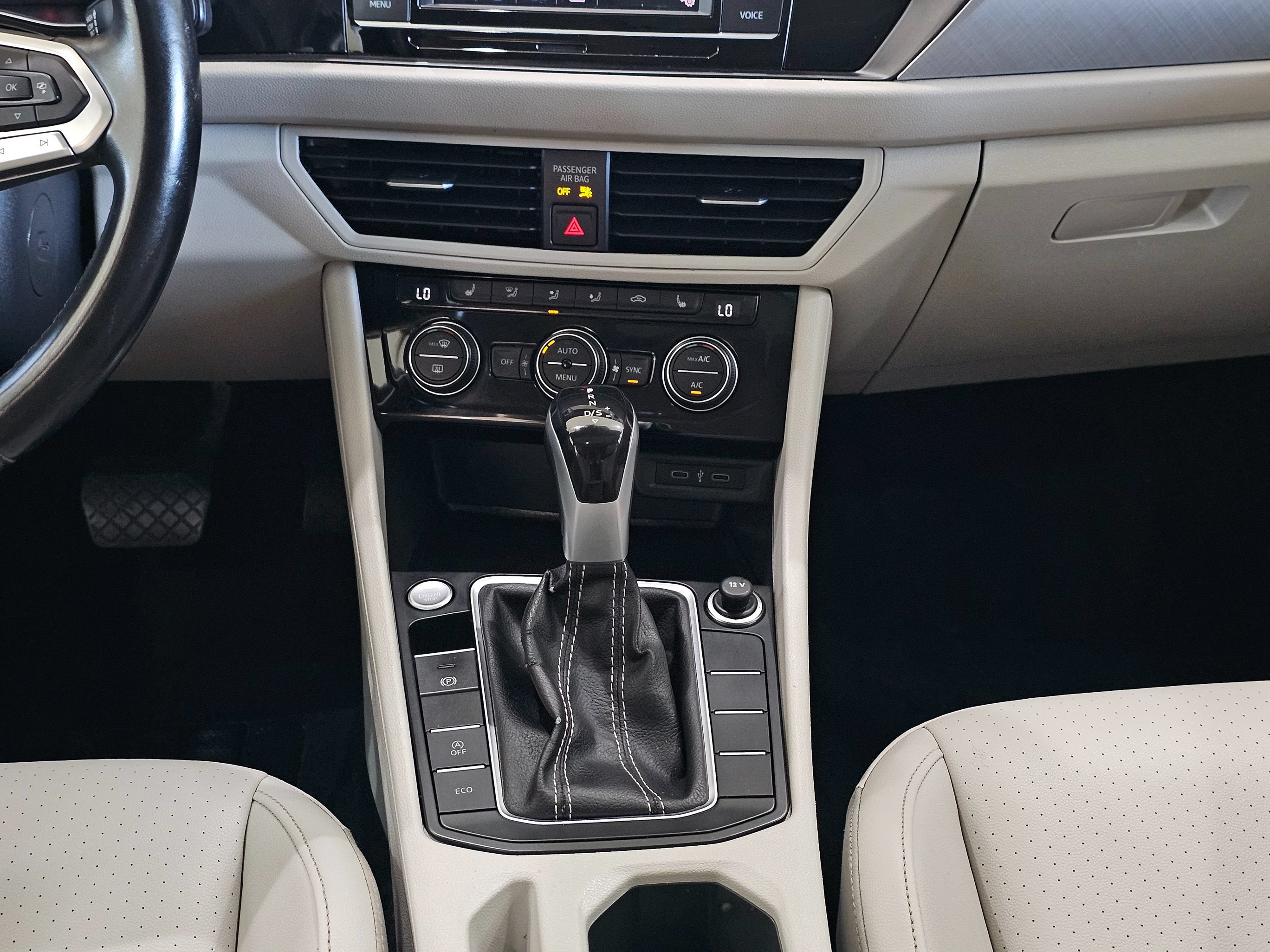 Used 2022 Volkswagen Jetta SE w/ Panoramic Sunroof Package FWD image 26