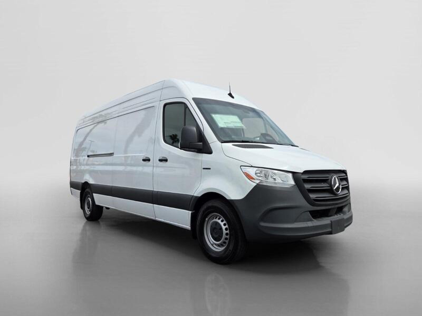 New 2025 Mercedes-Benz eSprinter 170 Cargo image 7