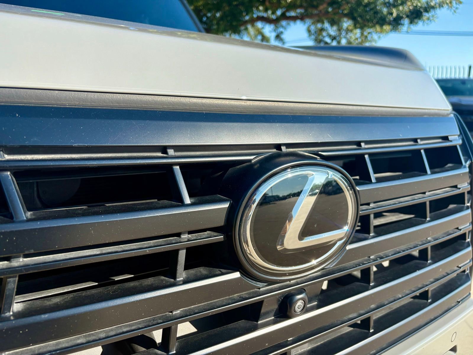 Used 2025 Lexus GX 550 AWD/4WD image 8