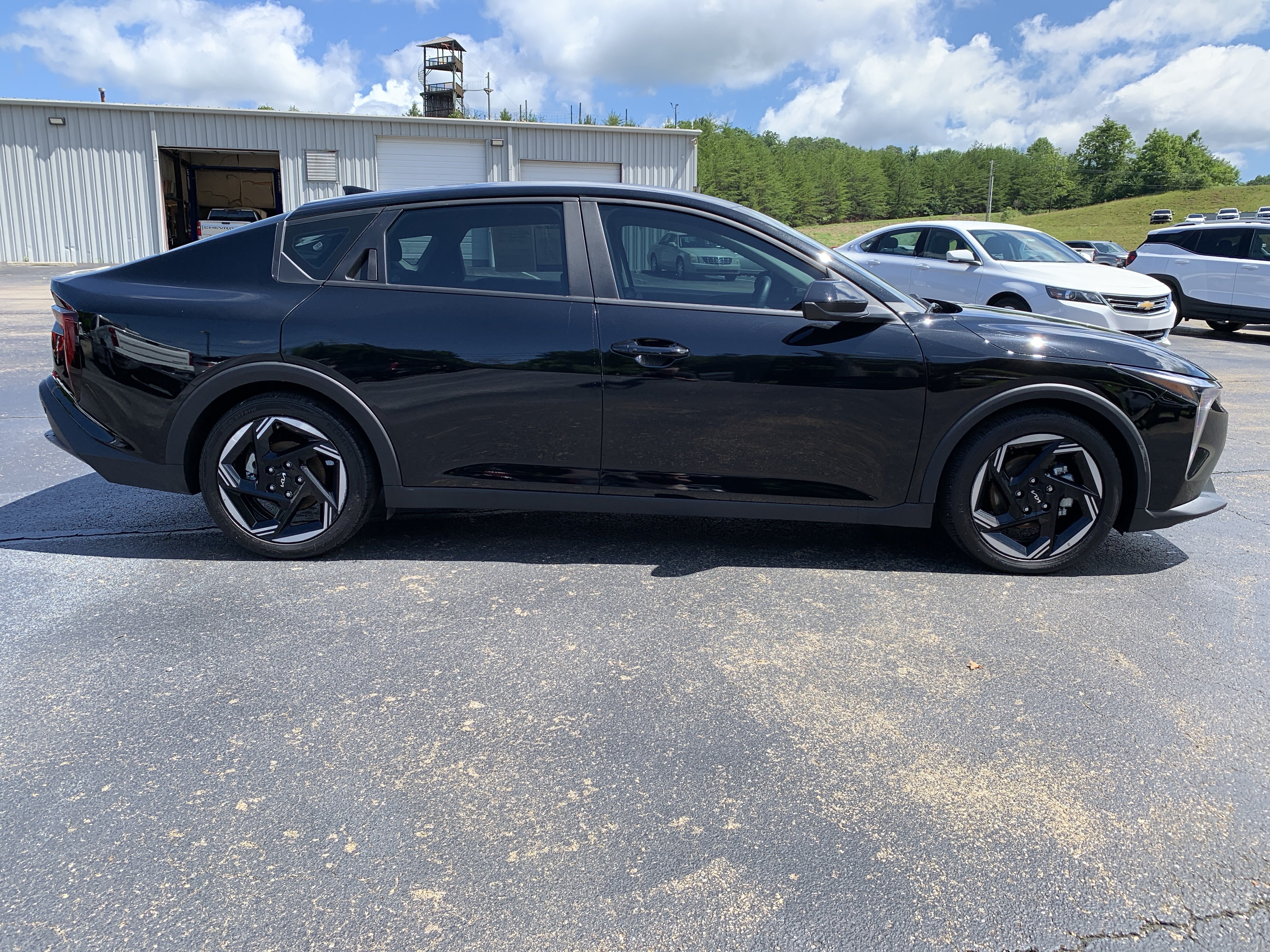 Used 2025 Kia K4 EX FWD image 2