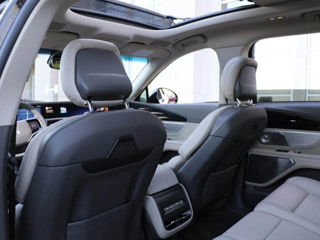 Used 2024 Lincoln Nautilus Reserve w/ Equipment Group 203A AWD/4WD image 14