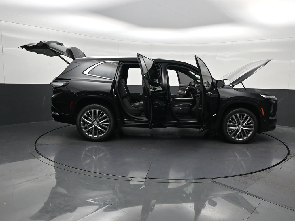 Used 2025 Buick Enclave Avenir w/ Trailering Package, 5000 lbs. FWD image 34