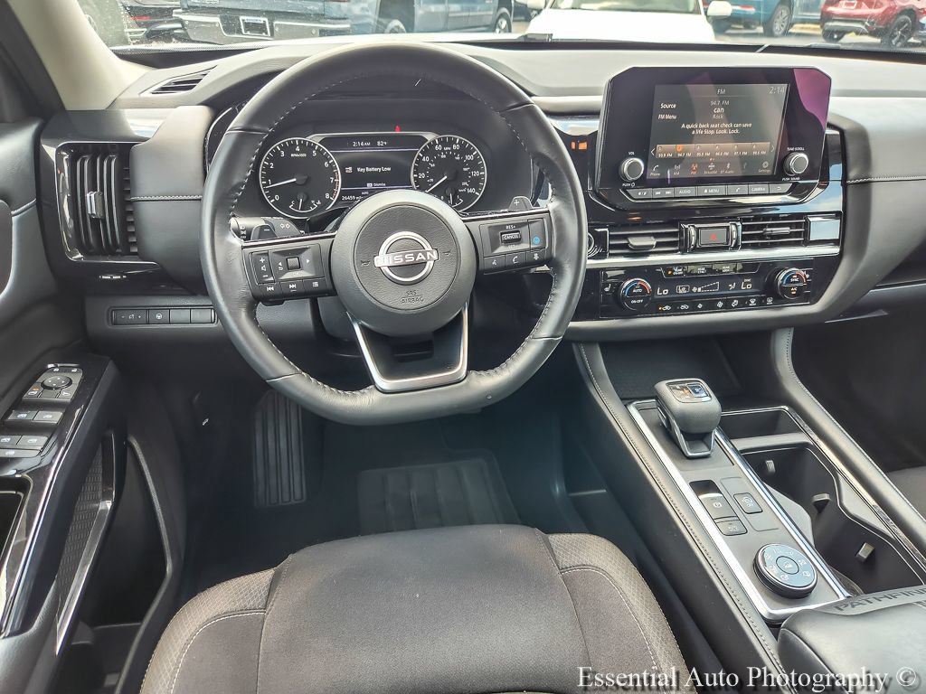 Used 2022 Nissan Pathfinder SV AWD/4WD image 10