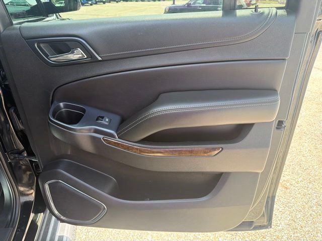 Used 2018 Chevrolet Suburban LT AWD/4WD image 20