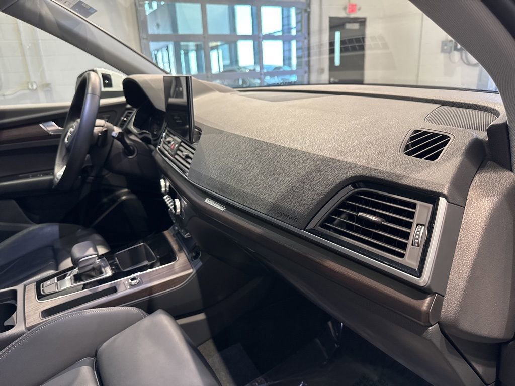 Used 2024 Audi Q5 2.0T Premium image 36
