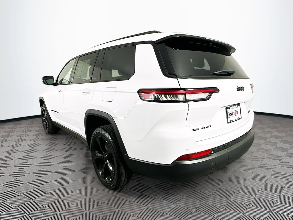 Certified 2023 Jeep Grand Cherokee L Limited w/ Black Appearance Package AWD/4WD image 7