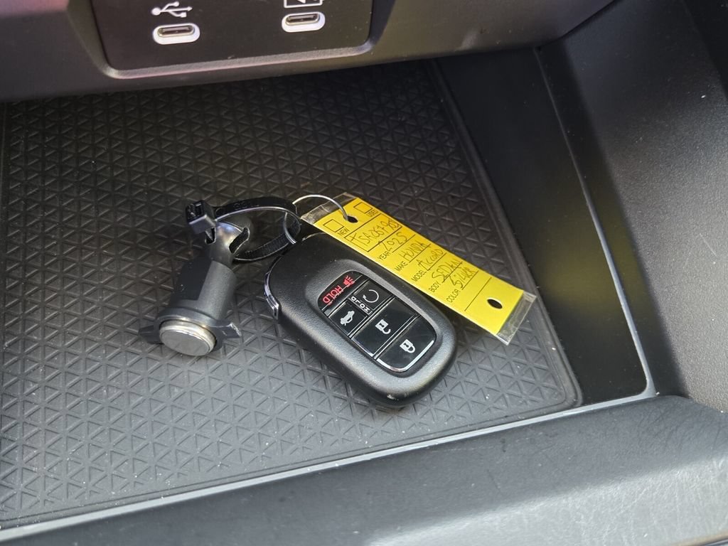 Certified 2025 Honda Accord LX image 17