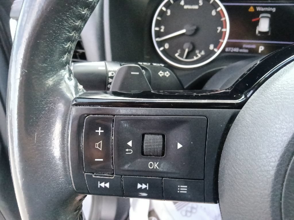 Used 2021 Nissan Rogue SL FWD image 18